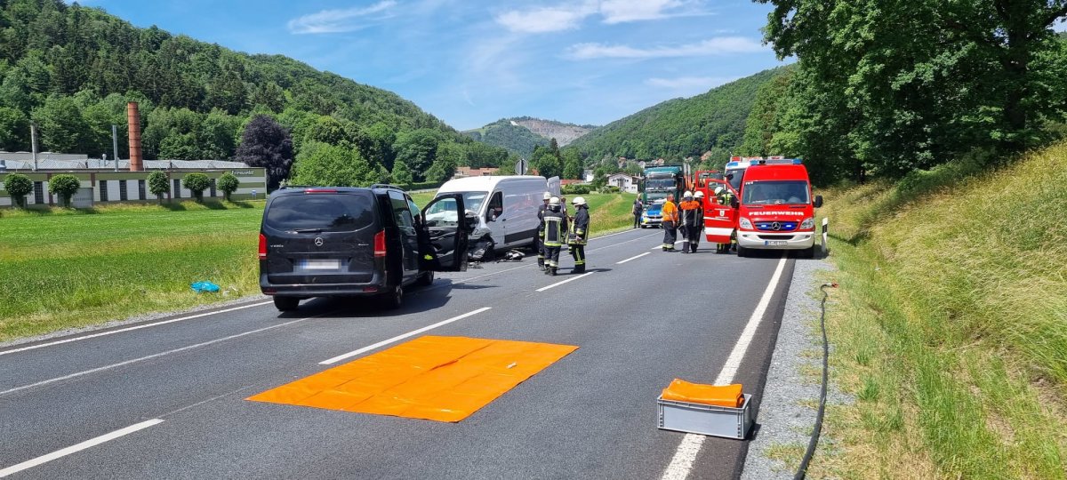 Verkehrsunfall auf der B303 zwischen Bad Berneck und Röhrenhof